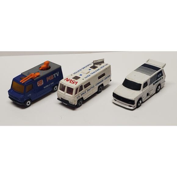 Matchbox Vans Lot of Three - Picture 1 of 3